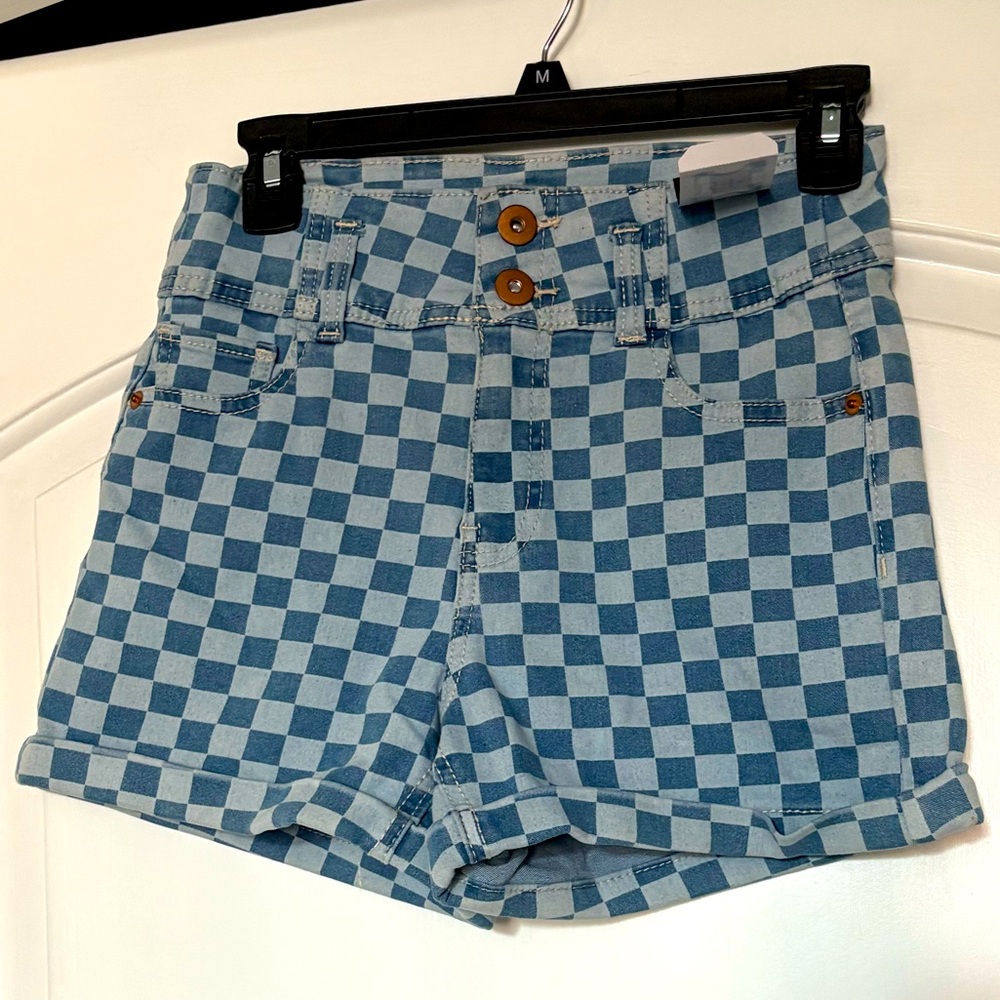 Size 5 (Juniors) No Boundaries Denim Shorts
